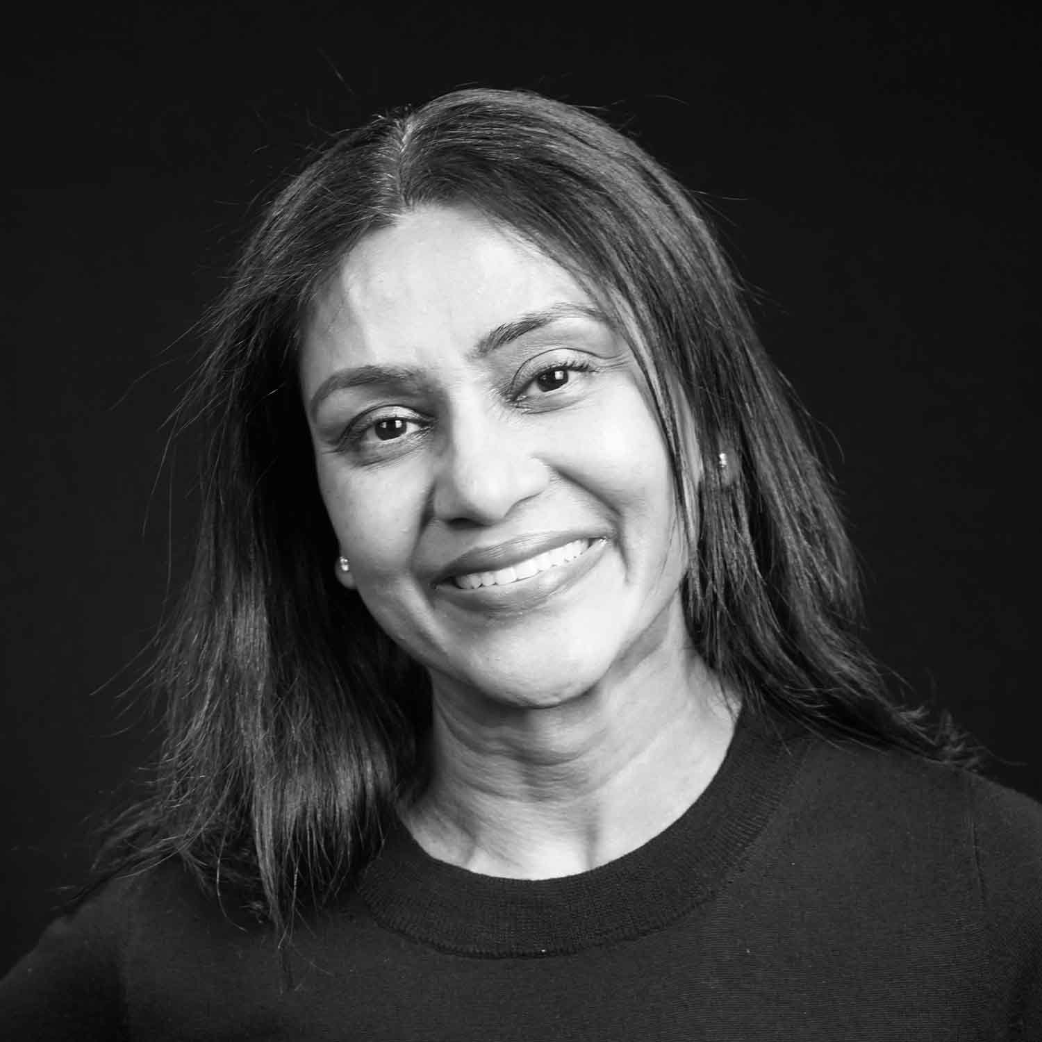 Dr. Pooja Kasperowski_Square_Profile